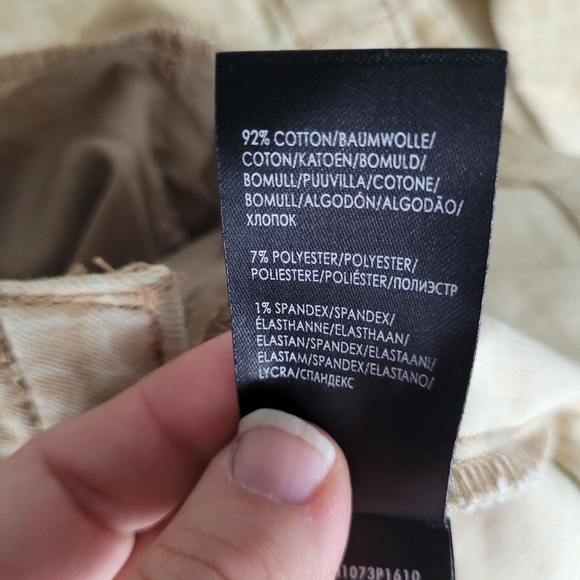 LIVERPOOL | stretch denim animal giraffe print button-up jean jacket - Picture 9 of 10